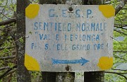 78 Alla sella prendiamo a dx il 506 della Val Merlonga